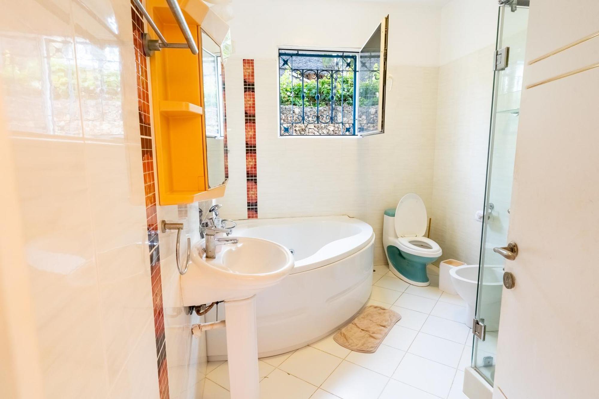 Queens Chateau Boutique Villa 디아니 해변 외부 사진