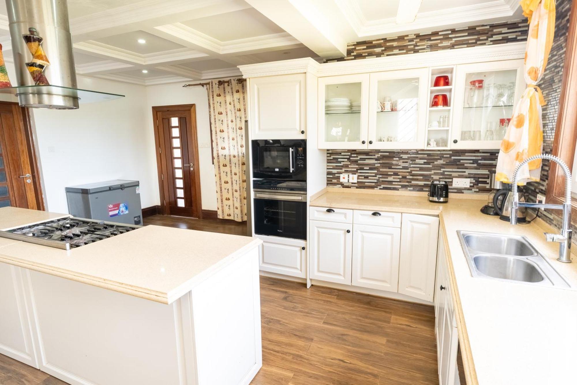 Queens Chateau Boutique Villa 디아니 해변 외부 사진