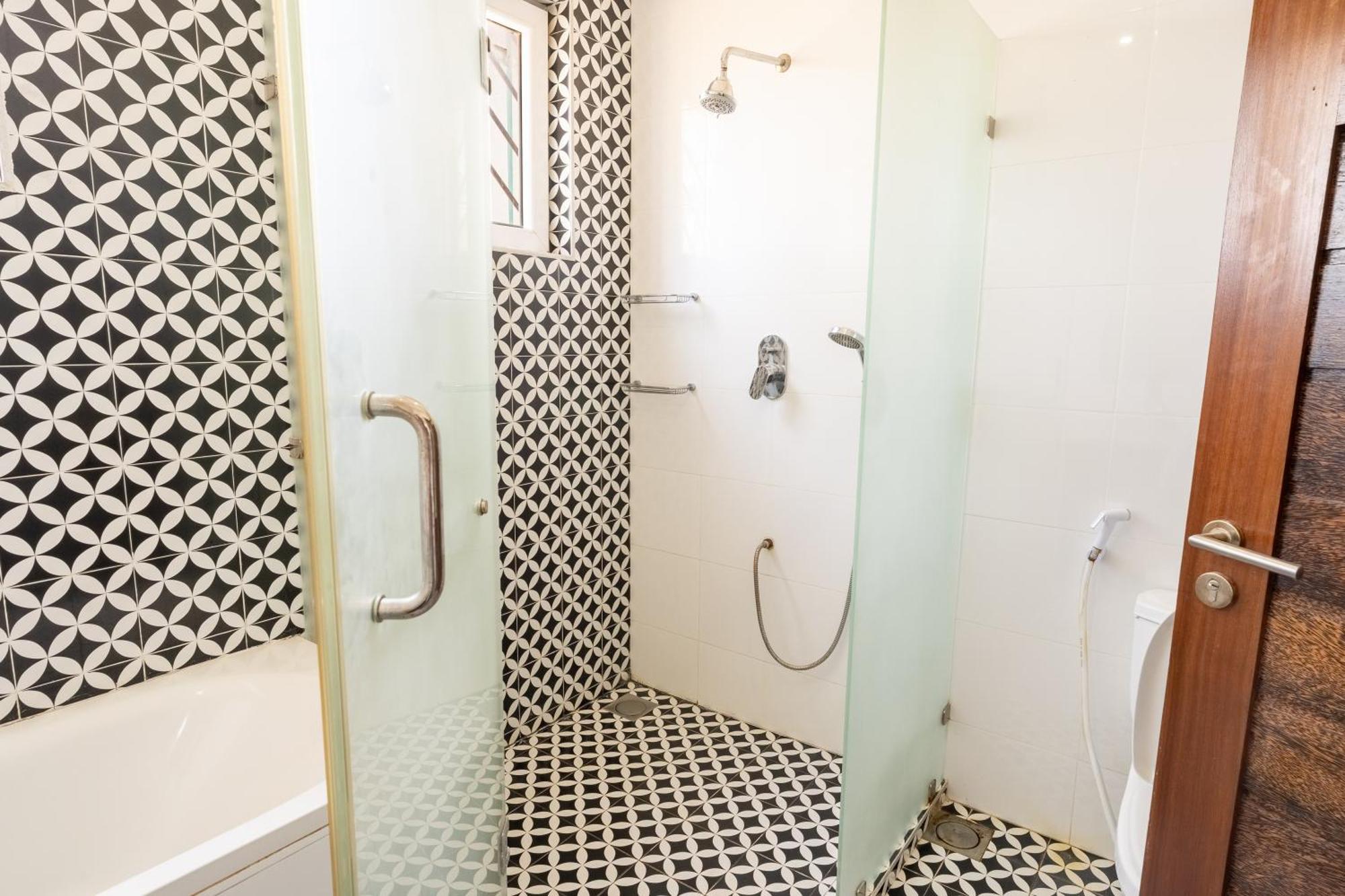 Queens Chateau Boutique Villa 디아니 해변 외부 사진